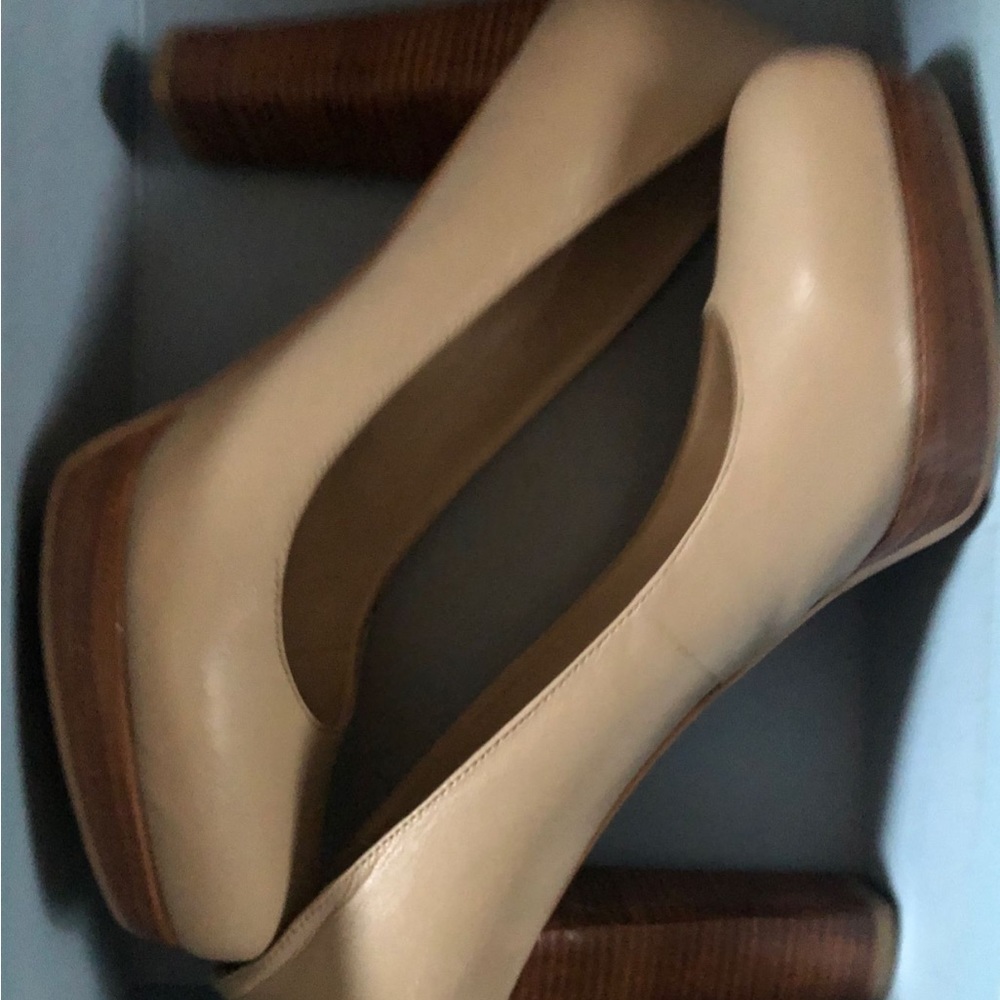 Platform heals - Picture 4 of 5